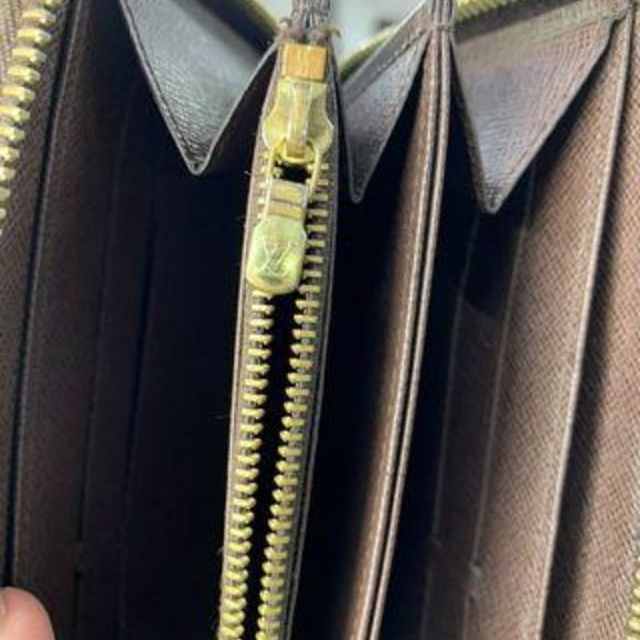 Louis Vuitton Zippy Damier Ebene Wallet - Picture 3 of 7